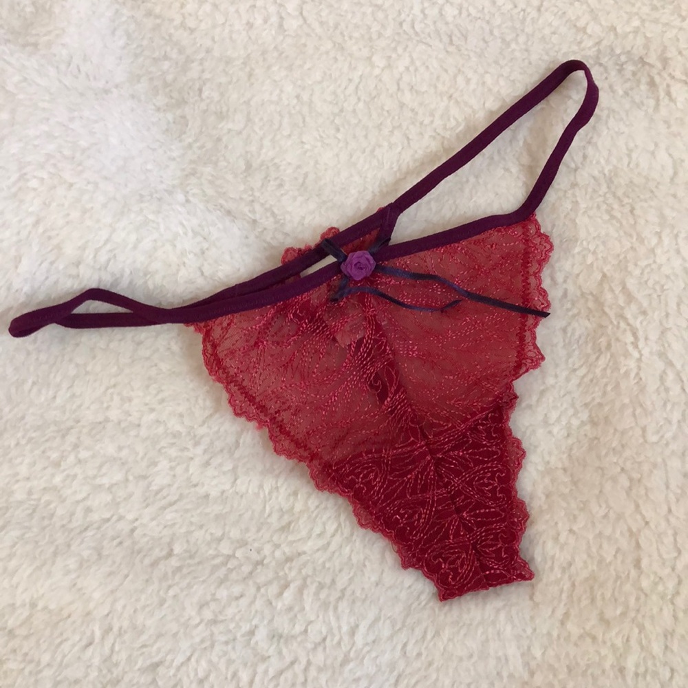 NWOT DKNY Purple Red Lace G String Sz S